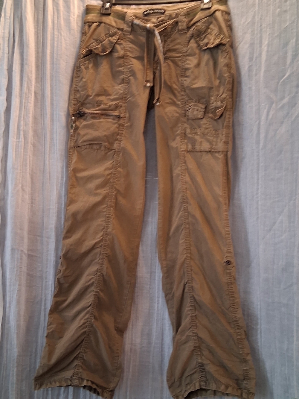 Freestyle Women's Wide-Leg Cargo Pants in Tan